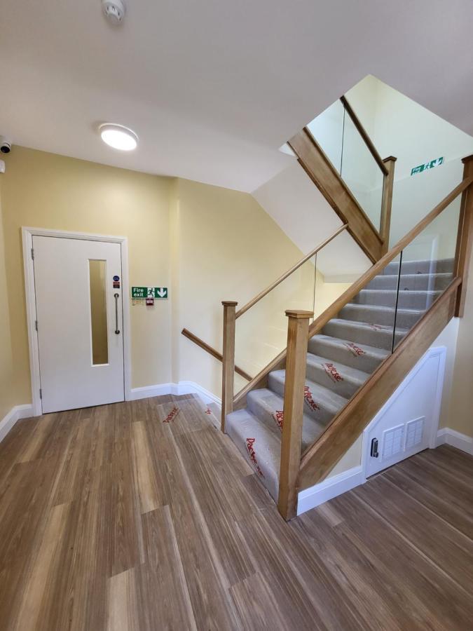 Sands House - Luxury Modern Studios With Secure Parking In Epsom, Surrey Zewnętrze zdjęcie