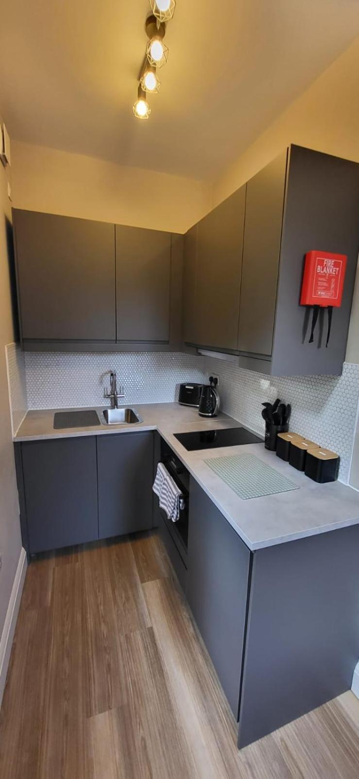 Sands House - Luxury Modern Studios With Secure Parking In Epsom, Surrey Pokój zdjęcie