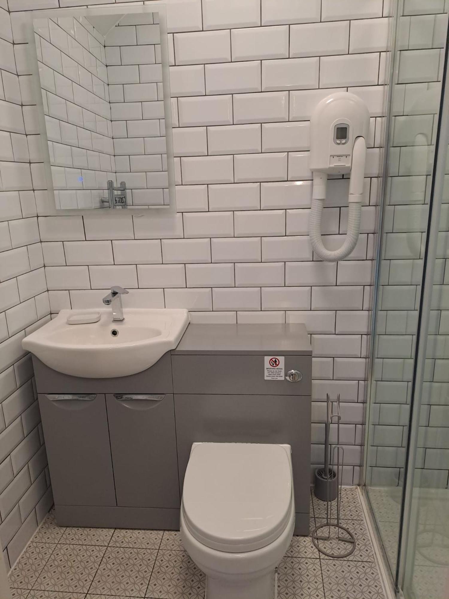 Sands House - Luxury Modern Studios With Secure Parking In Epsom, Surrey Pokój zdjęcie